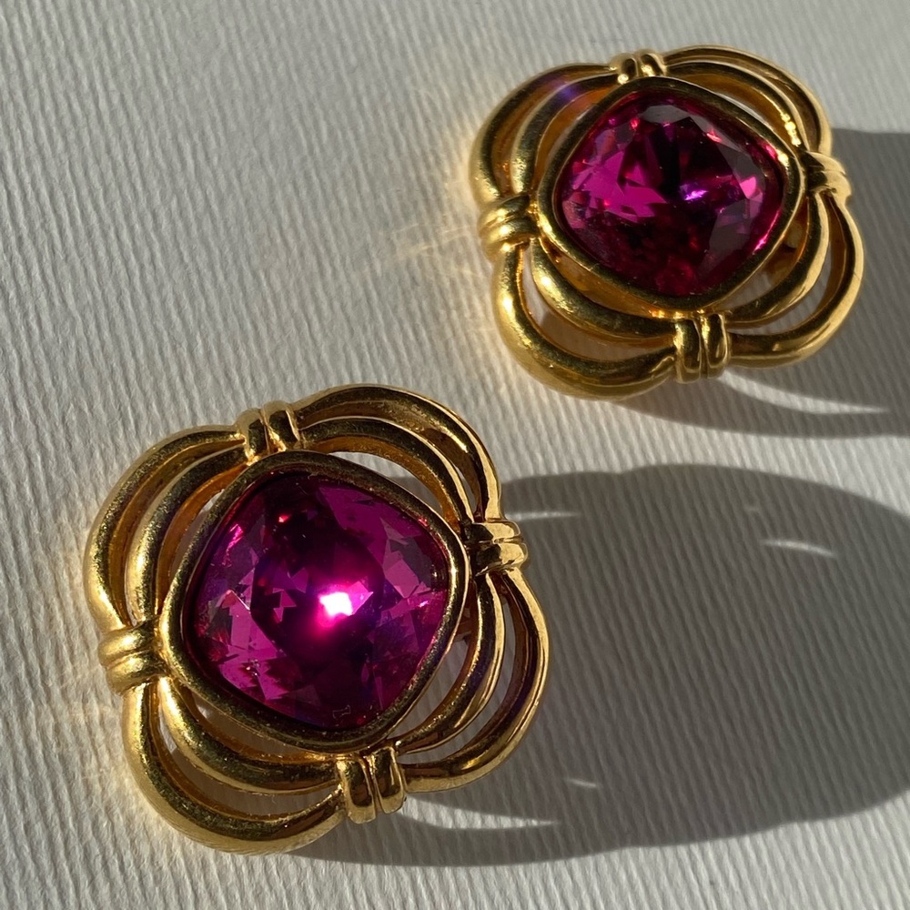 SWAROVSKI pink crystal gold tone vintage earrings